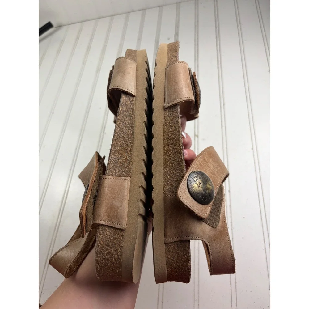 Taos Carousel 3 Tan Laurie Sandals Women's Size 10-10.5 EU 41 $175